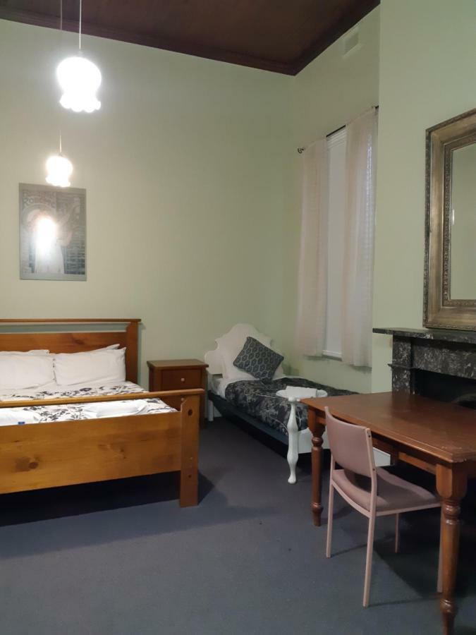 The Victoria Hotel 루더글렌 외부 사진